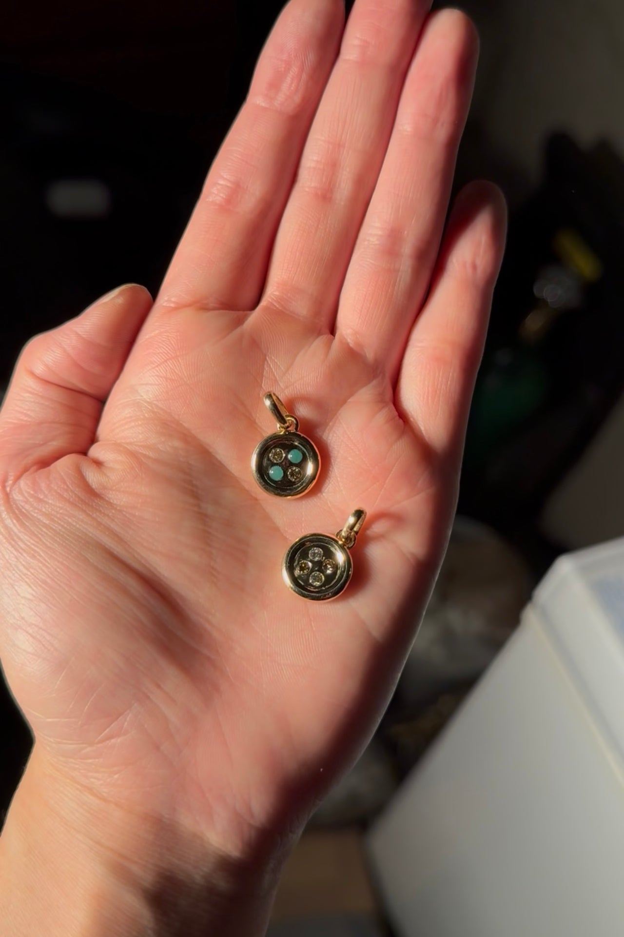 Bind-Us Button (Shiny)